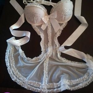 Victoria's secret lingerie. 36 b